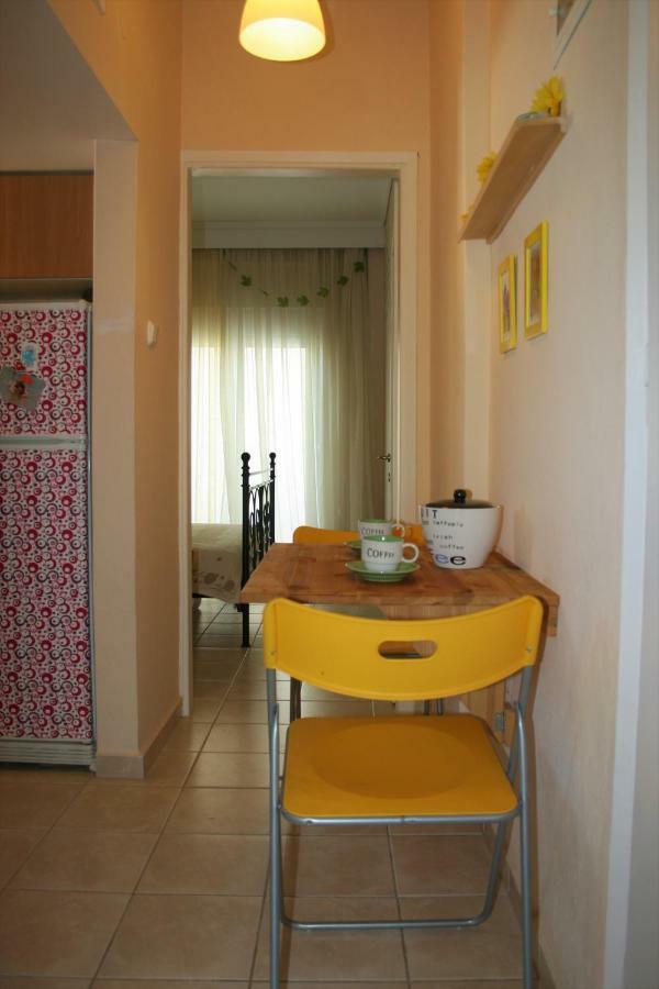 Cosy Apartment By The Sea メタモルフォシ エクステリア 写真